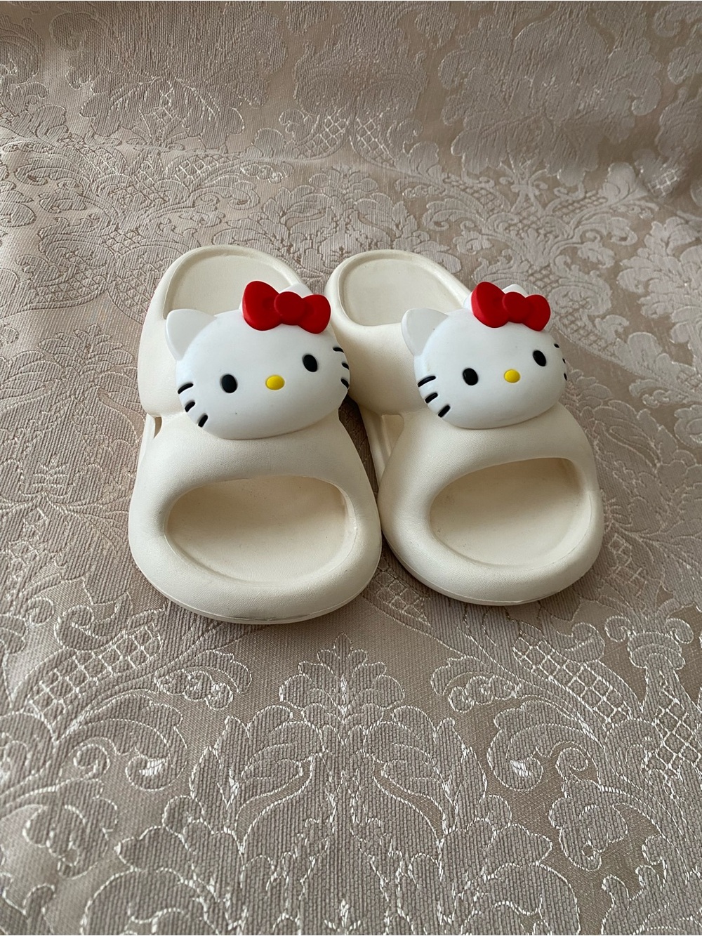 Hello Kitty White Kids Slide Sandals with Red Bow
